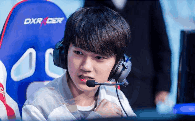 阿尔瓦雷斯 阿尔瓦雷斯